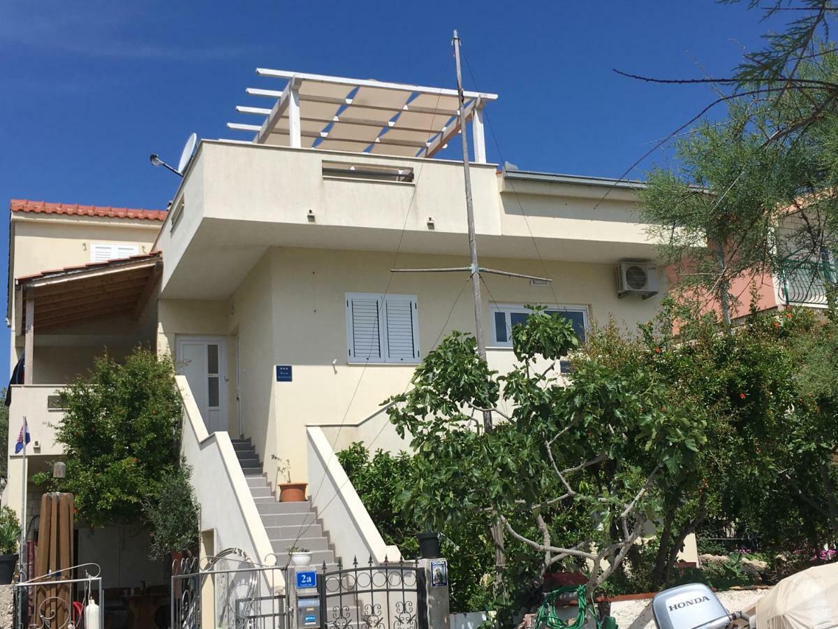 Apartment Pika Smokvina 2A Vinišće المظهر الخارجي الصورة